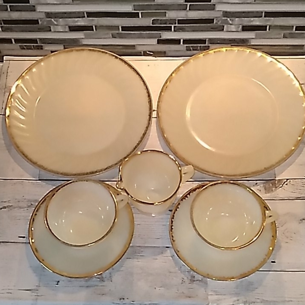 Vintage Fire King gold scalloped edge 7 piece set